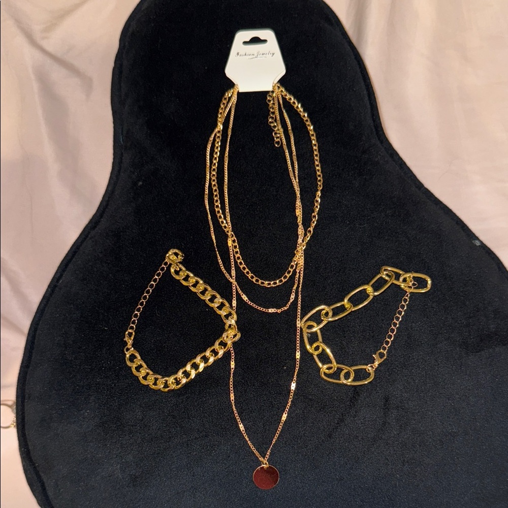 Fashion Jewelry Gold Necklace and Bracelet Set
